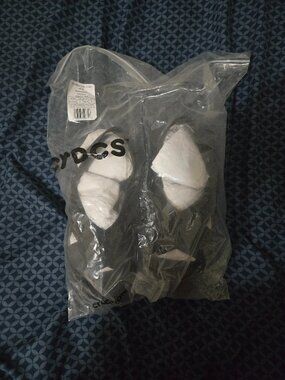 Crocs Brooklyn Strappy Cross Sandals Black Women’s Size 6